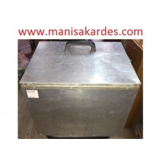 Pizza İçin Arka Dolap İzoleli Motosiklet Uyumlu Pizza İçin Arka Dolap İzoleli Motosiklet Uyumlu